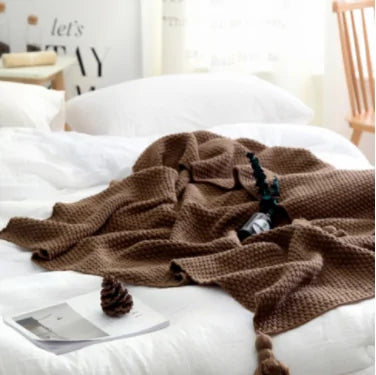 Nordic Fringed Knit Wool Blanket – Cozy & Stylish Home Throw