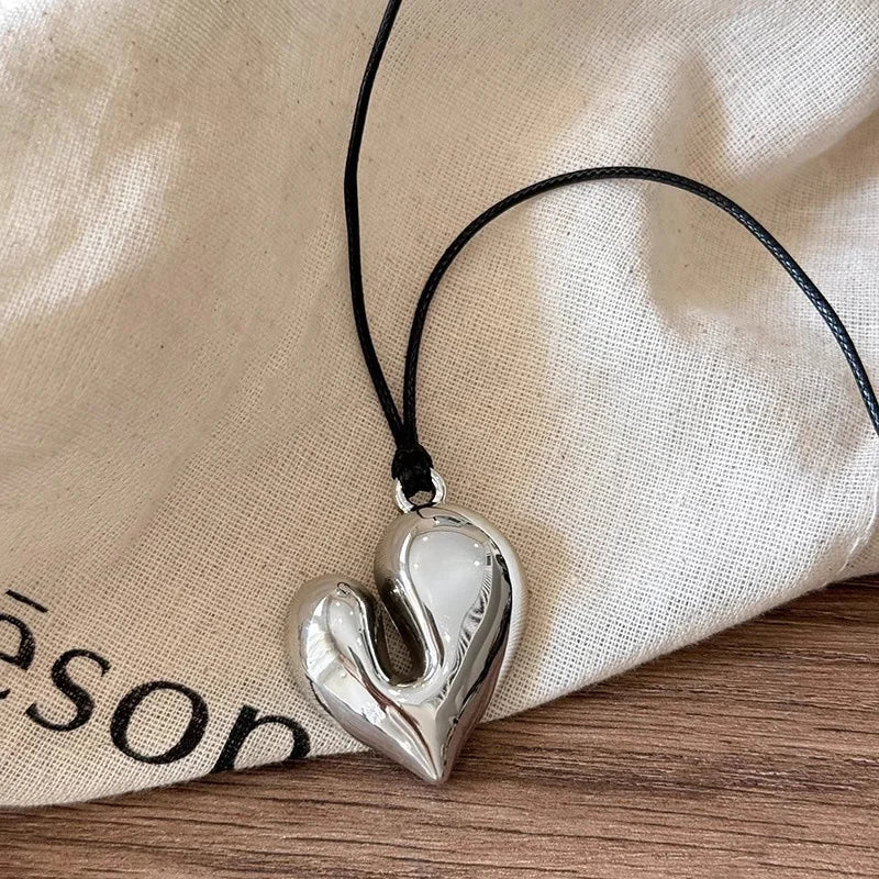 Adjustable Irregular Heart Pendant Necklace