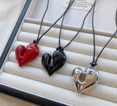 Adjustable Irregular Heart Pendant Necklace